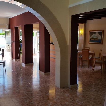 Hotel Madrid Ciutadella  Bagian luar foto