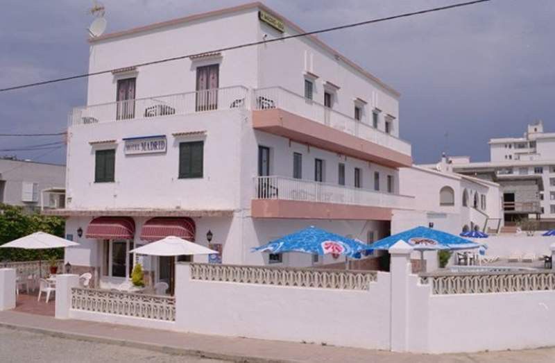Hotel Madrid Ciutadella  Bagian luar foto