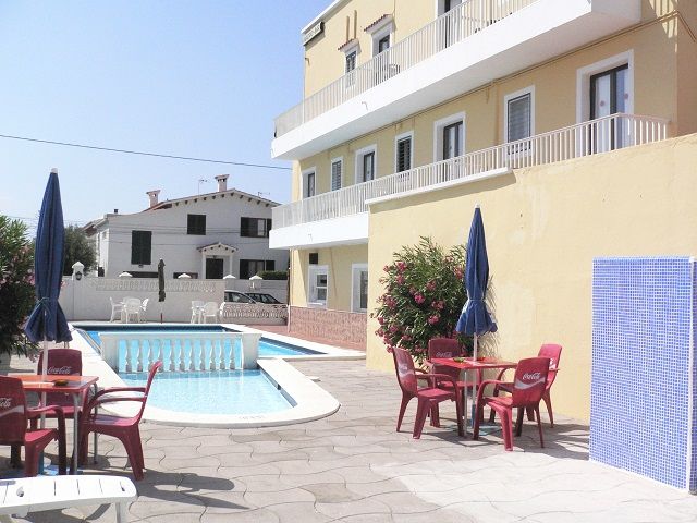 Hotel Madrid Ciutadella  Bagian luar foto